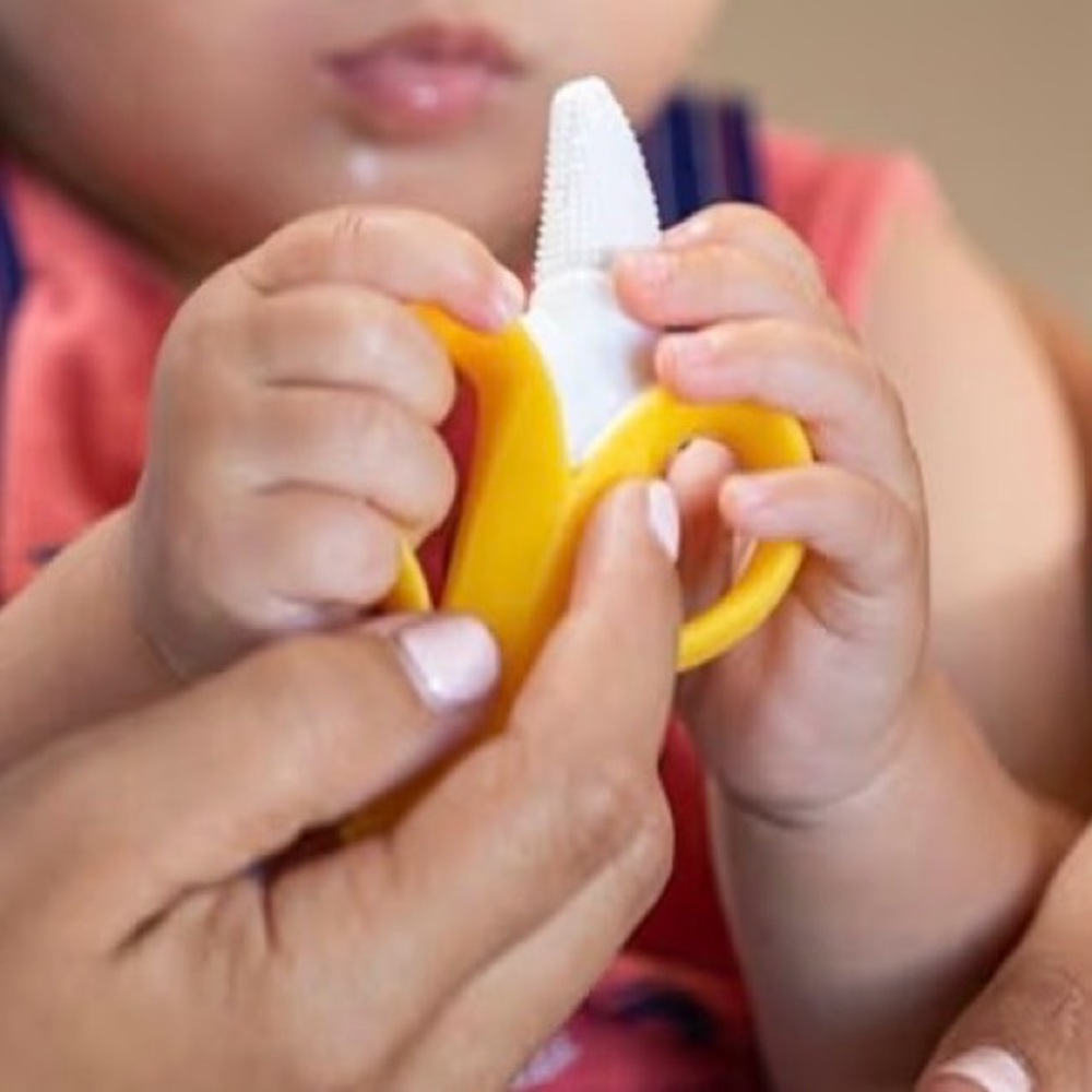 2 Pk Nuby NanaNubs Banana Gum Massaging Teether Baby Teething Toy 3 Months & Up - Picture 3 of 7